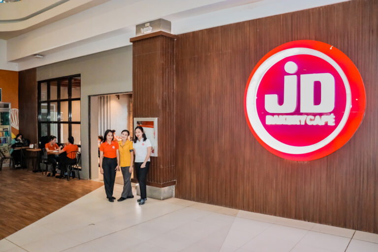 JD Bakery Cafe 1 768x512